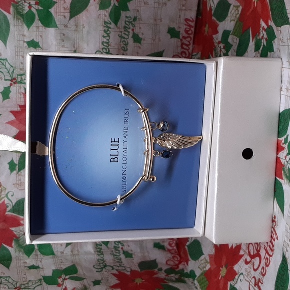 Bracelet Blue Showing Loyalty and Trust - Picture 3 of 6